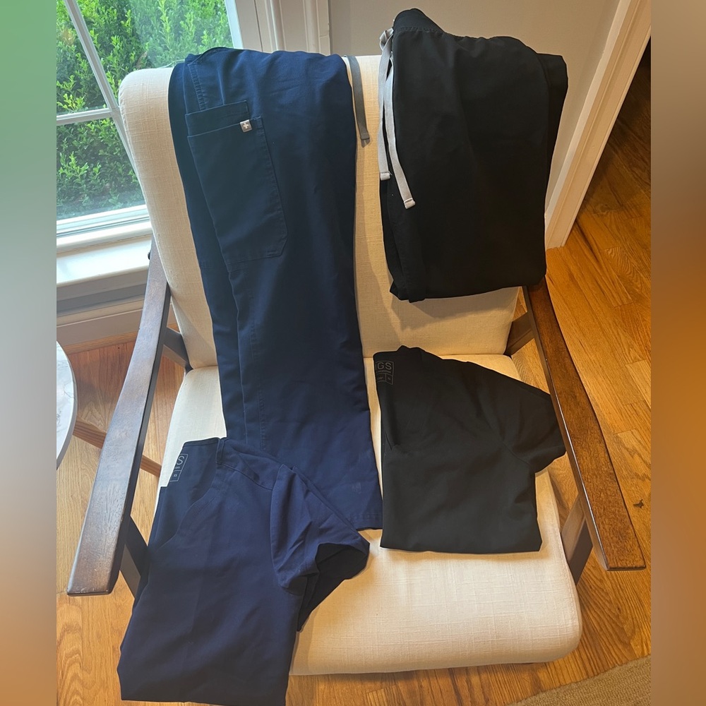 FIGS Black & Navy Blue scrub sets (XS-petite pants and XS tops)